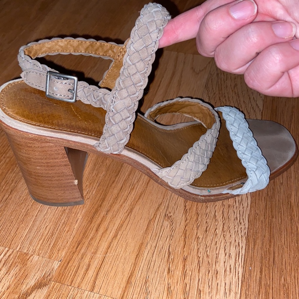 Size 9.5 Frye heel sandals. - Picture 2 of 8